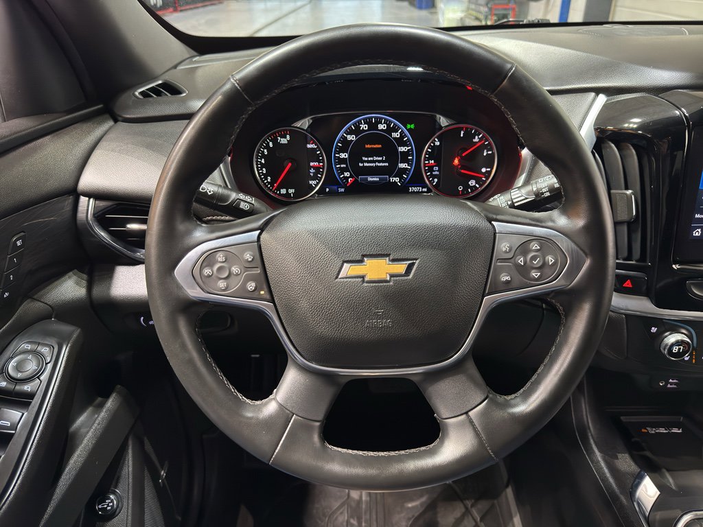 Used 2023 Chevrolet Traverse High Country image 24