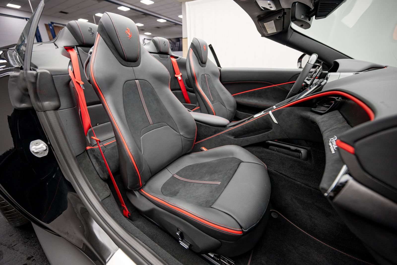 Used 2026 Ferrari Roma Spider RWD image 19