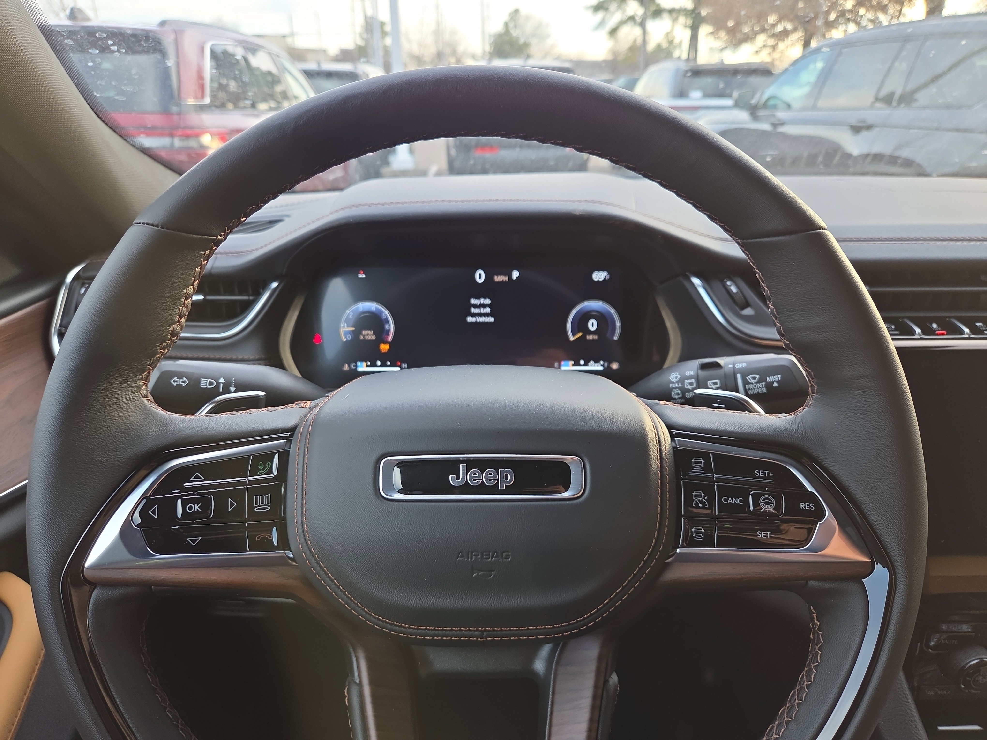 New 2025 Jeep Grand Cherokee Summit image 8