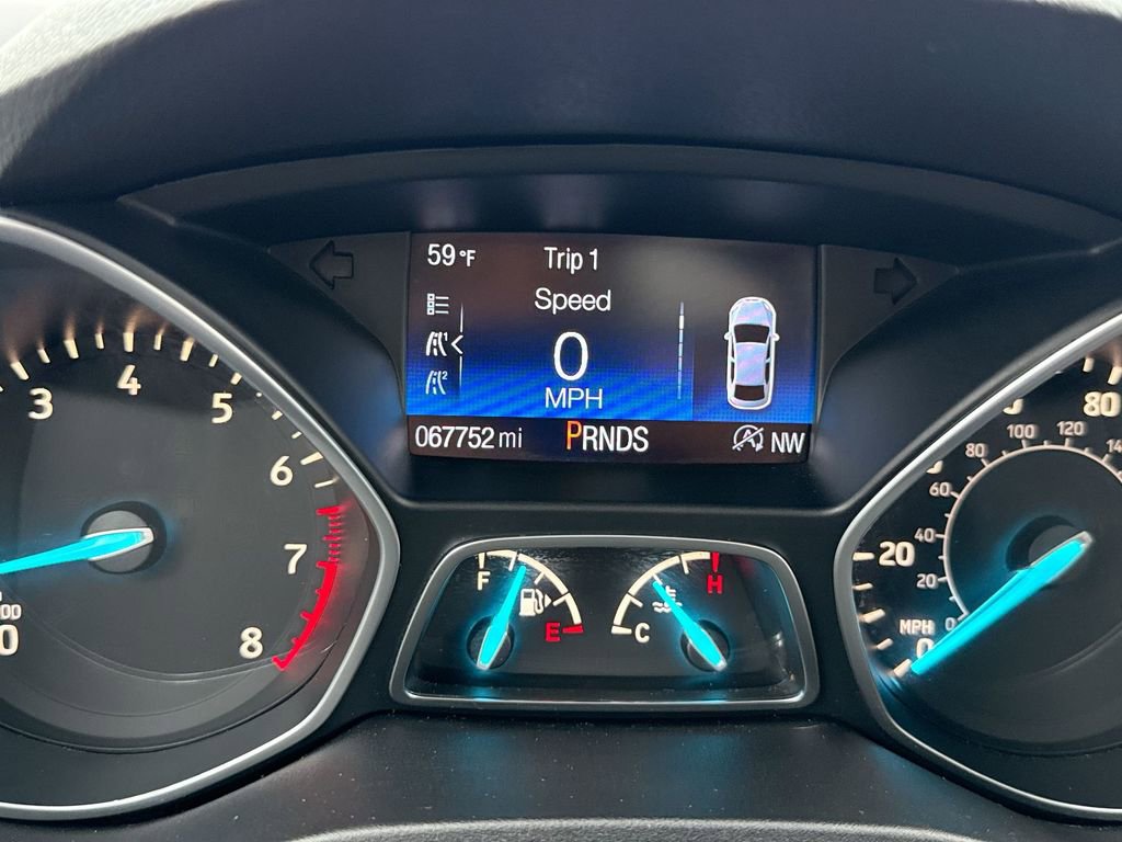 Used 2017 Ford Escape Titanium image 10