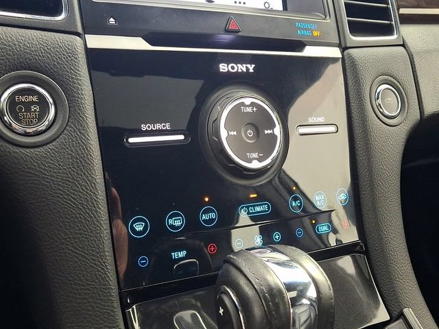 Used 2016 Ford Taurus Limited w/ Equipment Group 301A FWD image 20