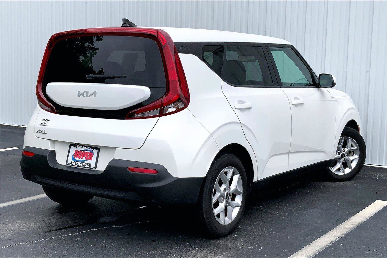 Used 2022 Kia Soul LX w/ Technology Package FWD image 11