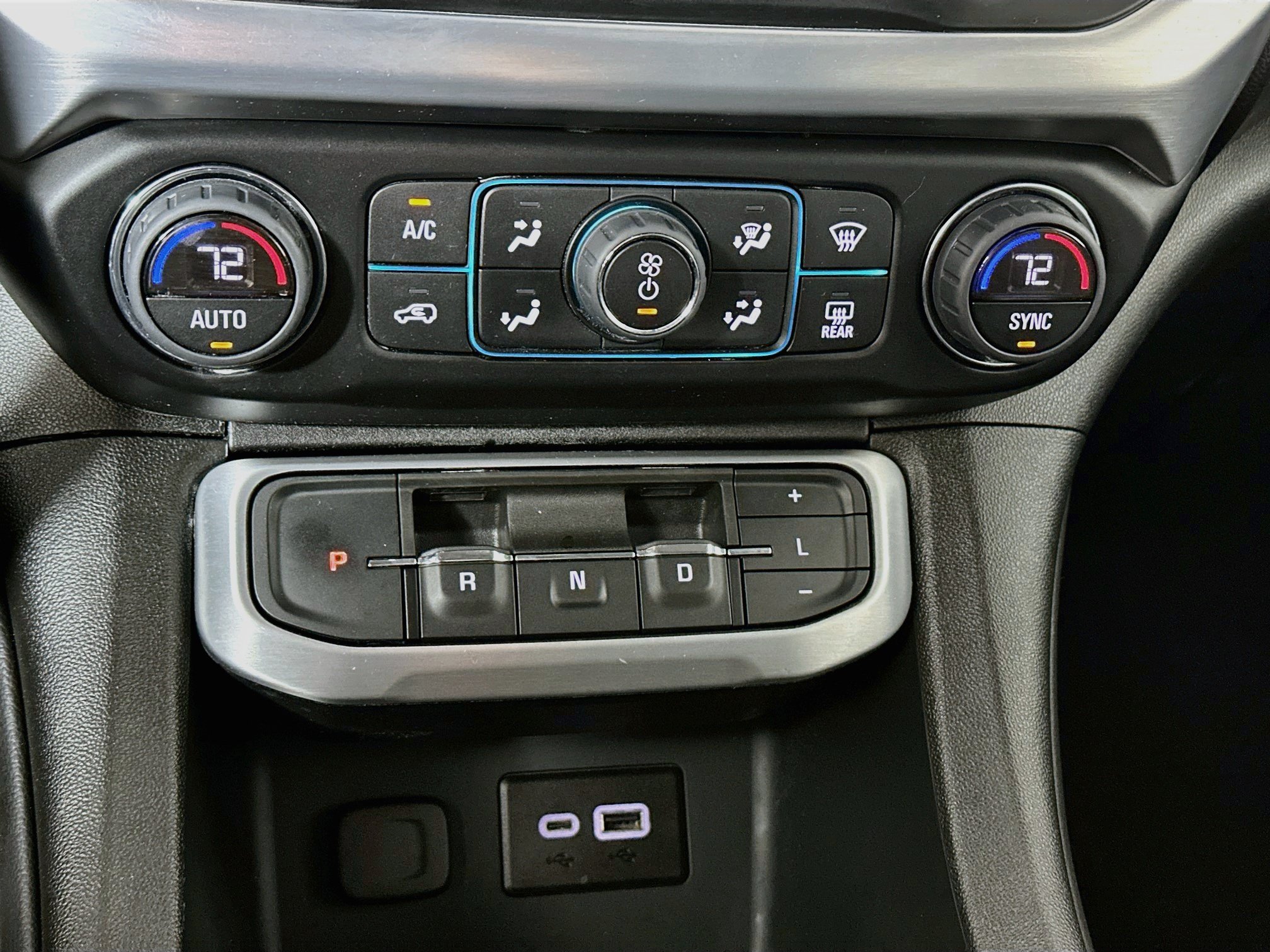 Used 2023 GMC Acadia SLE w/ Driver Convenience Package FWD image 15