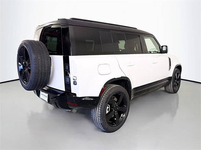 New 2026 Land Rover Defender 110 X-Dynamic SE image 5