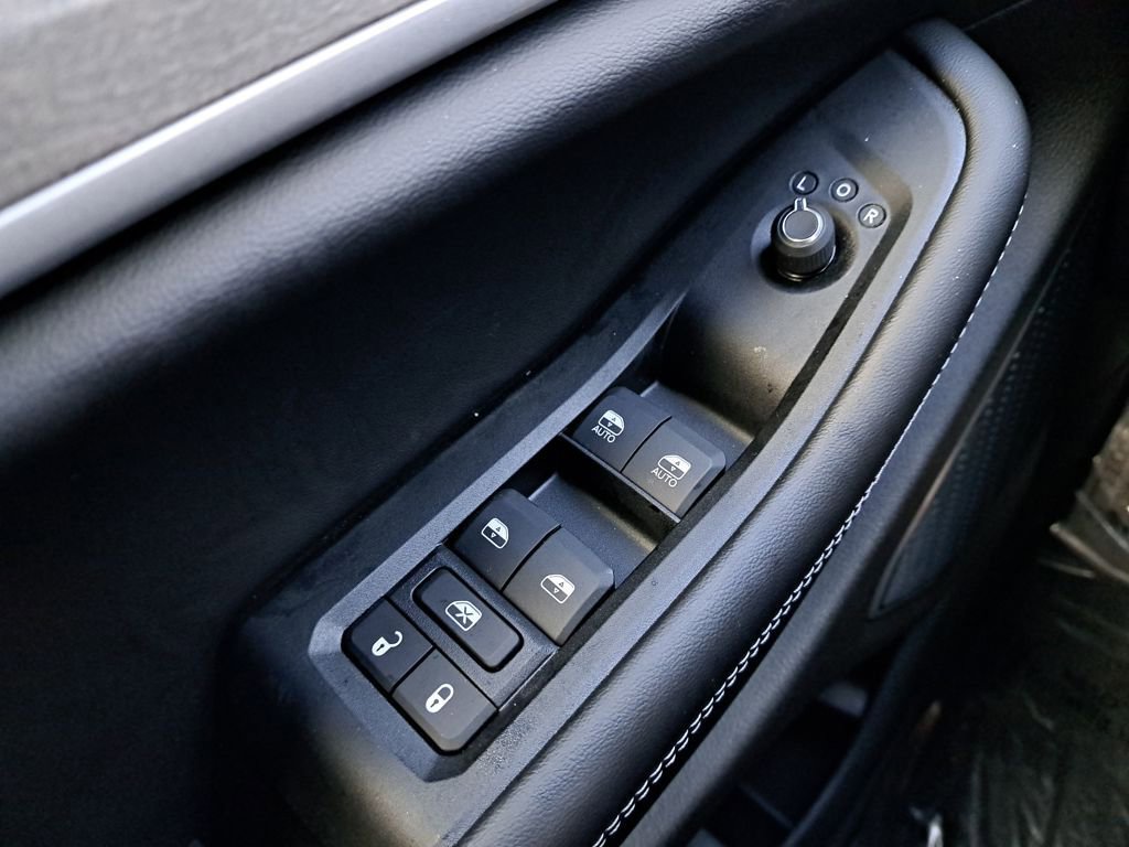 New 2025 Jeep Grand Cherokee Limited w/ Luxury Tech Group II image 25