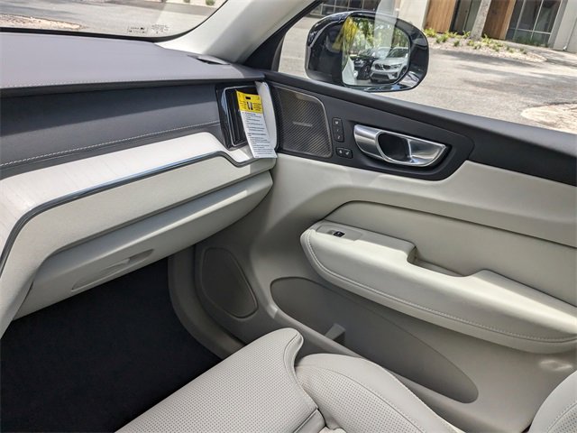 New 2026 Volvo XC60 B5 Ultra w/ Protection Package Premier image 18