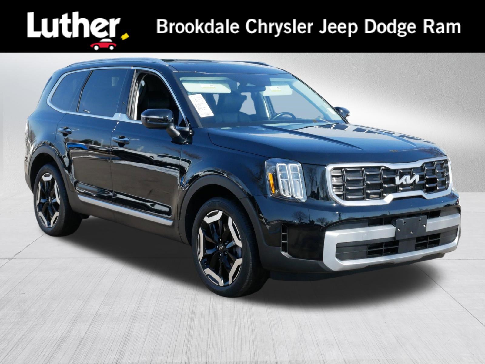 Used 2023 Kia Telluride S w/ S Sunroof Package image 1