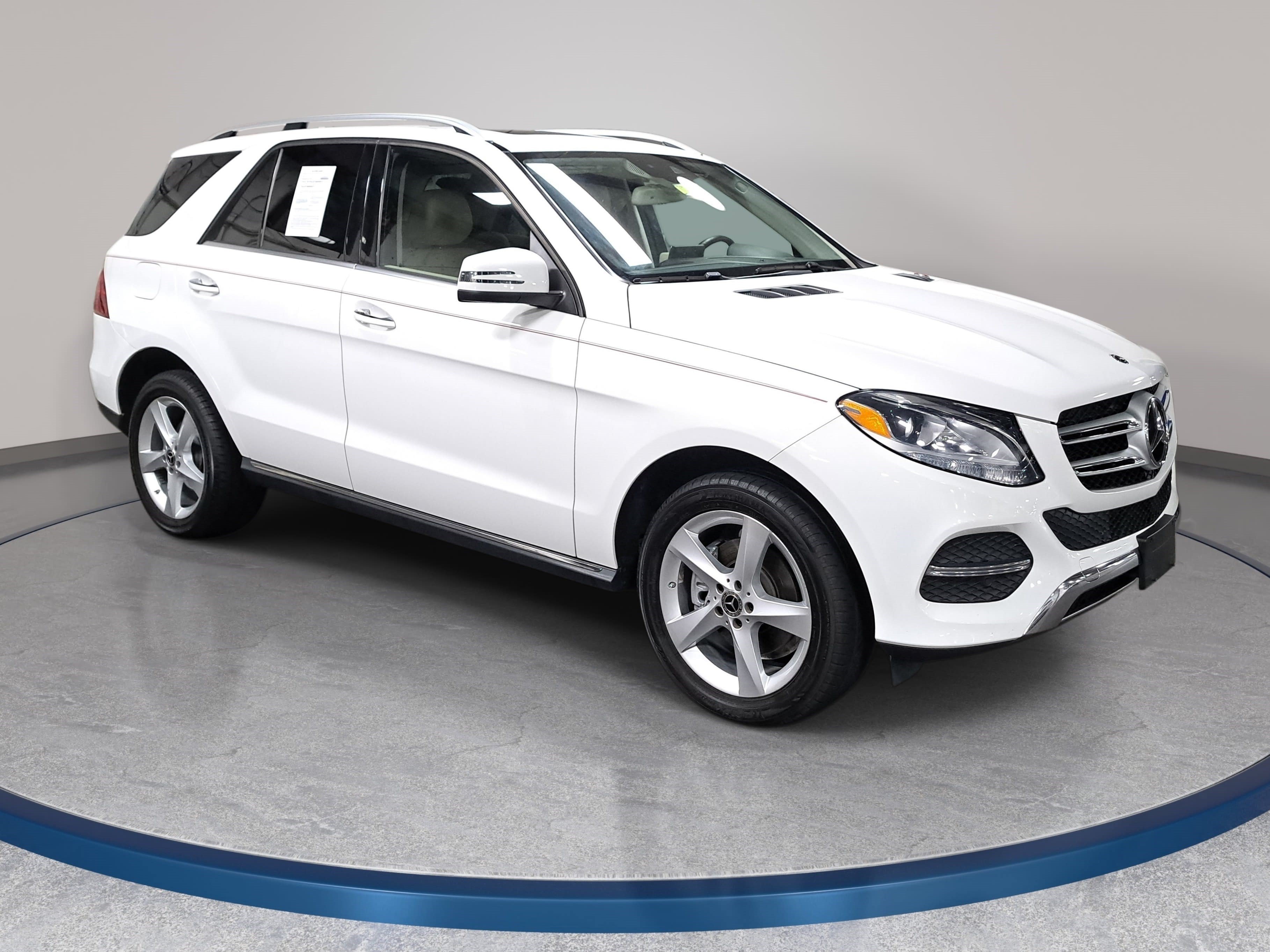 Used 2018 Mercedes-Benz GLE 350 4MATIC image 3