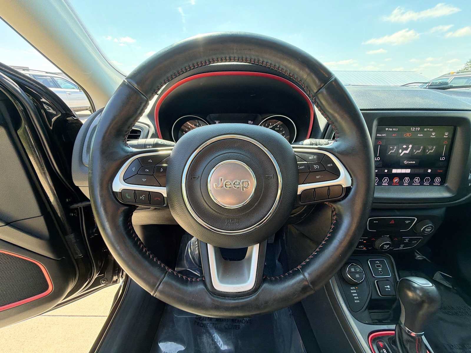 Used 2017 Jeep Compass Trailhawk w/ Leather Interior Group AWD/4WD image 20