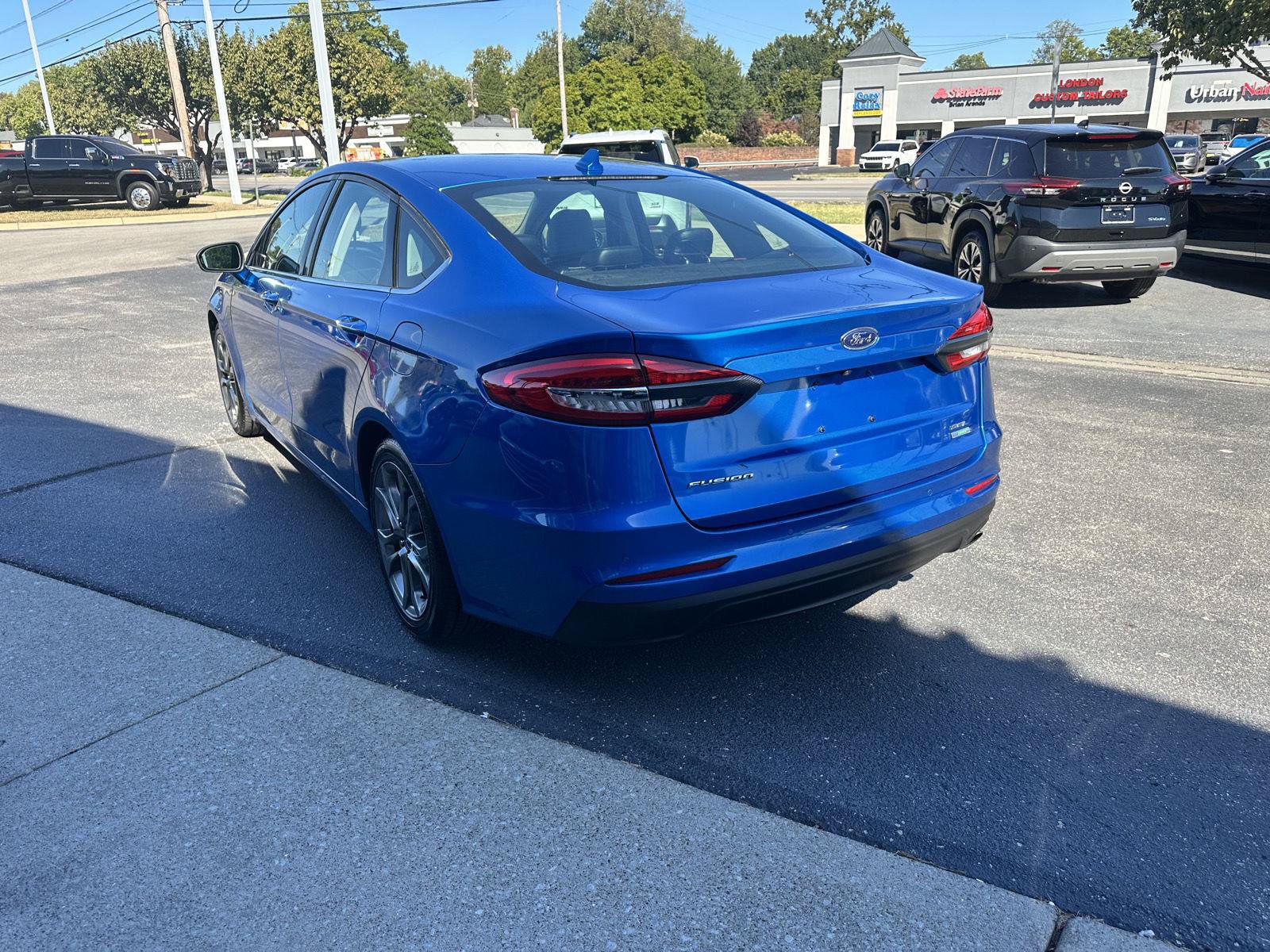 Used 2020 Ford Fusion SEL FWD image 5