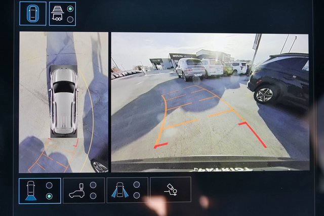 New 2026 GMC Acadia Elevation image 25