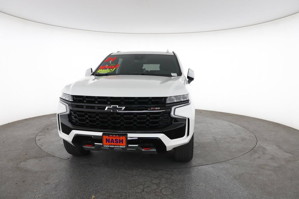 Certified 2024 Chevrolet Suburban Z71 w/ Z71 Off-Road Package AWD/4WD image 4