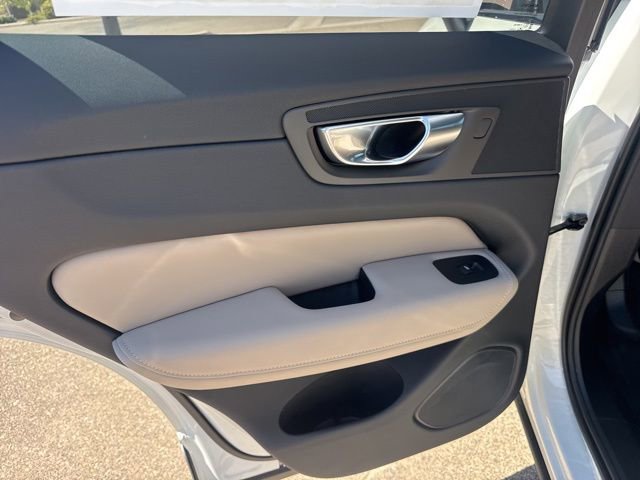 New 2026 Volvo XC60 B5 Plus w/ Protection Package Premier image 21
