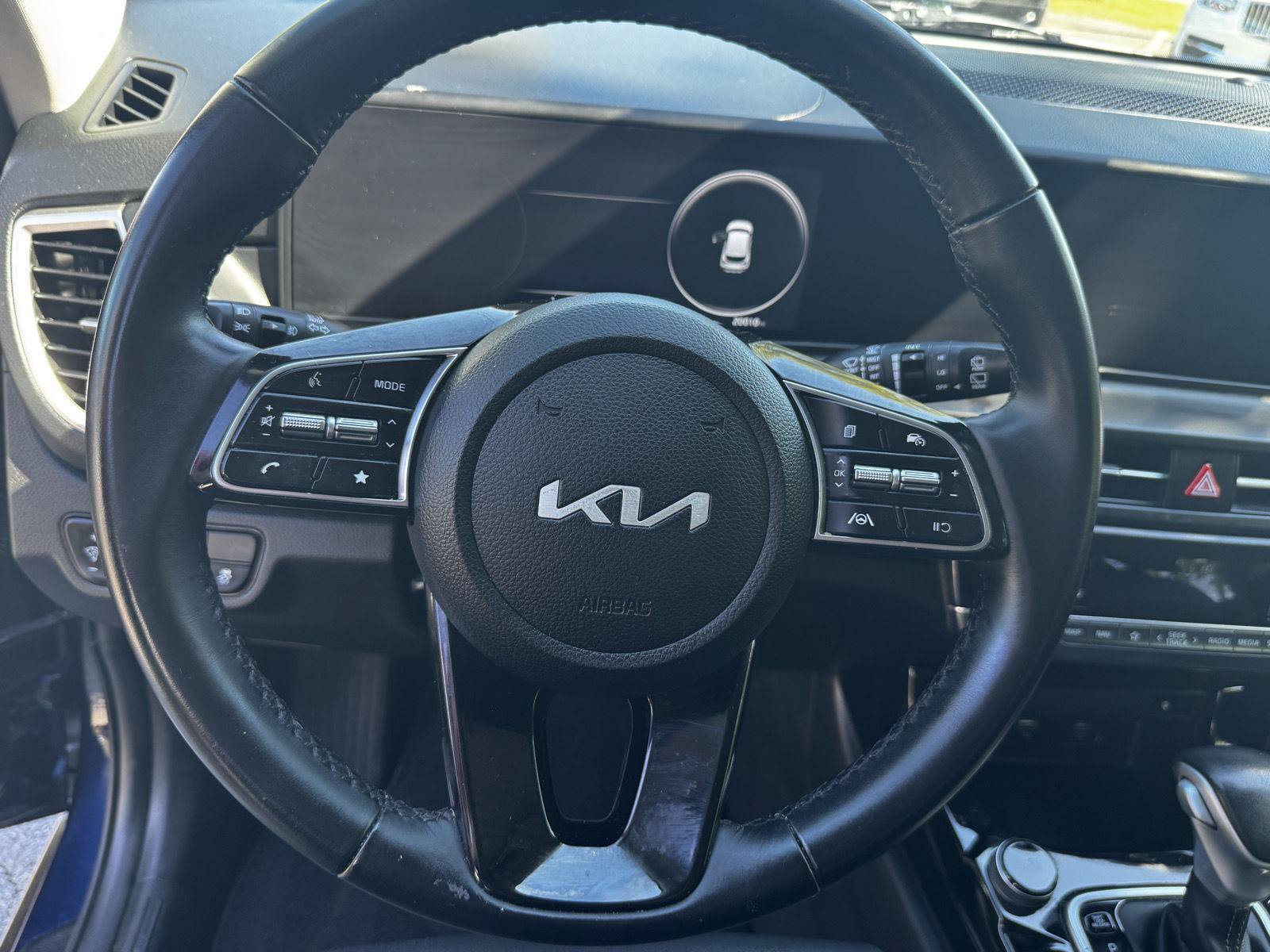 Used 2024 Kia Seltos EX AWD/4WD image 17