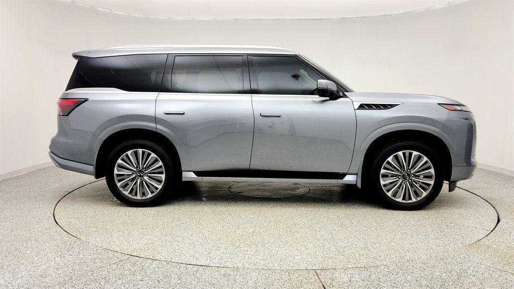 Used 2025 INFINITI QX80 Sensory w/ Premium Cargo Package AWD/4WD image 4