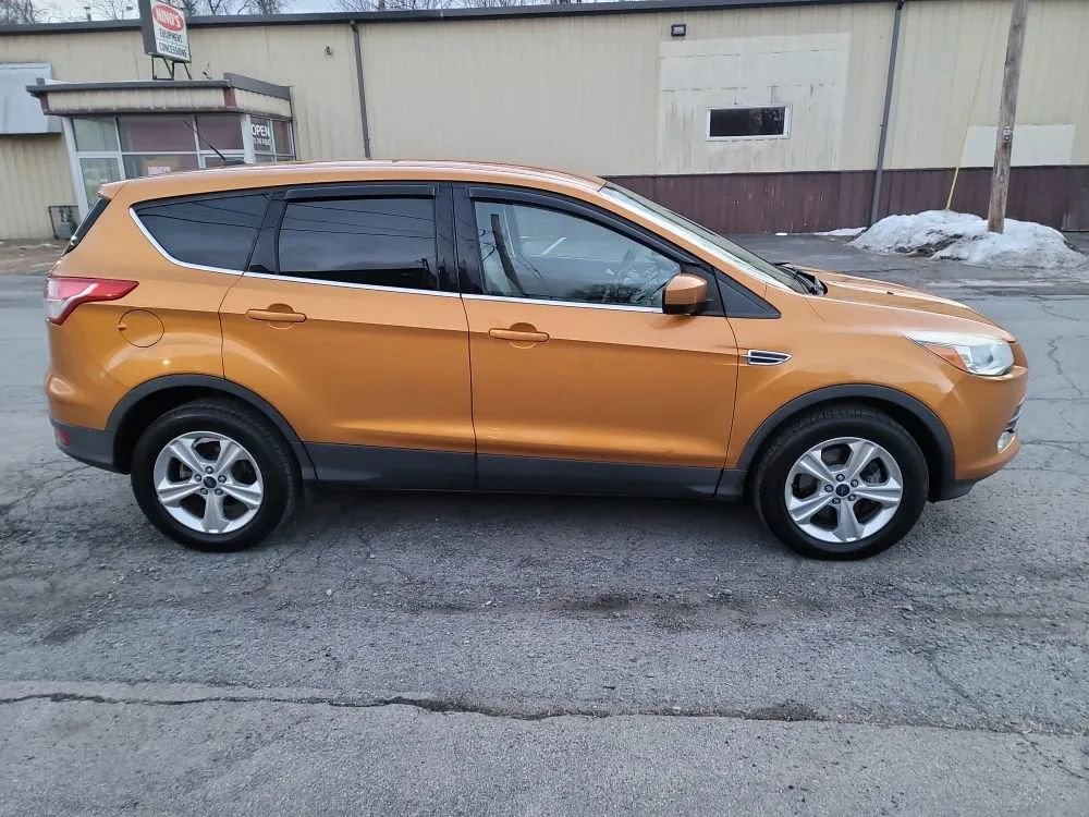 Used 2016 Ford Escape SE image 4