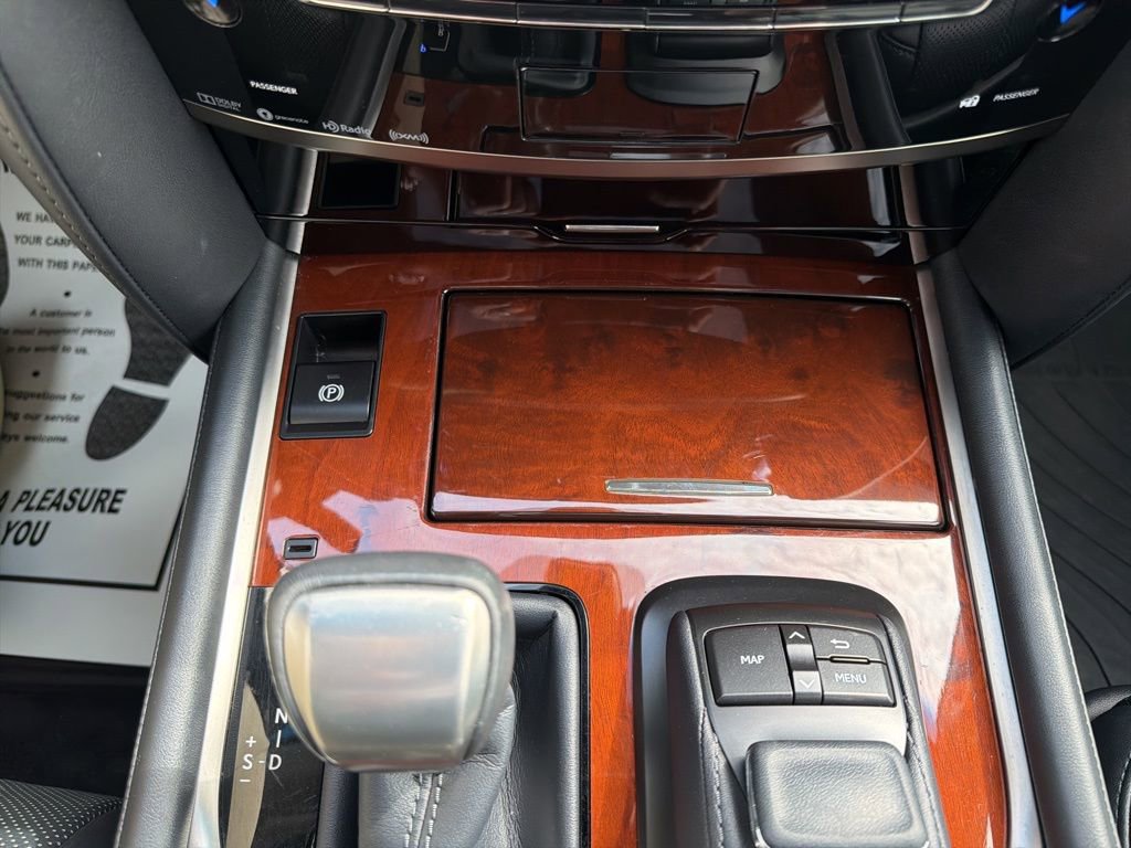 Used 2016 Lexus LX 570 4WD w/ Luxury Package image 40