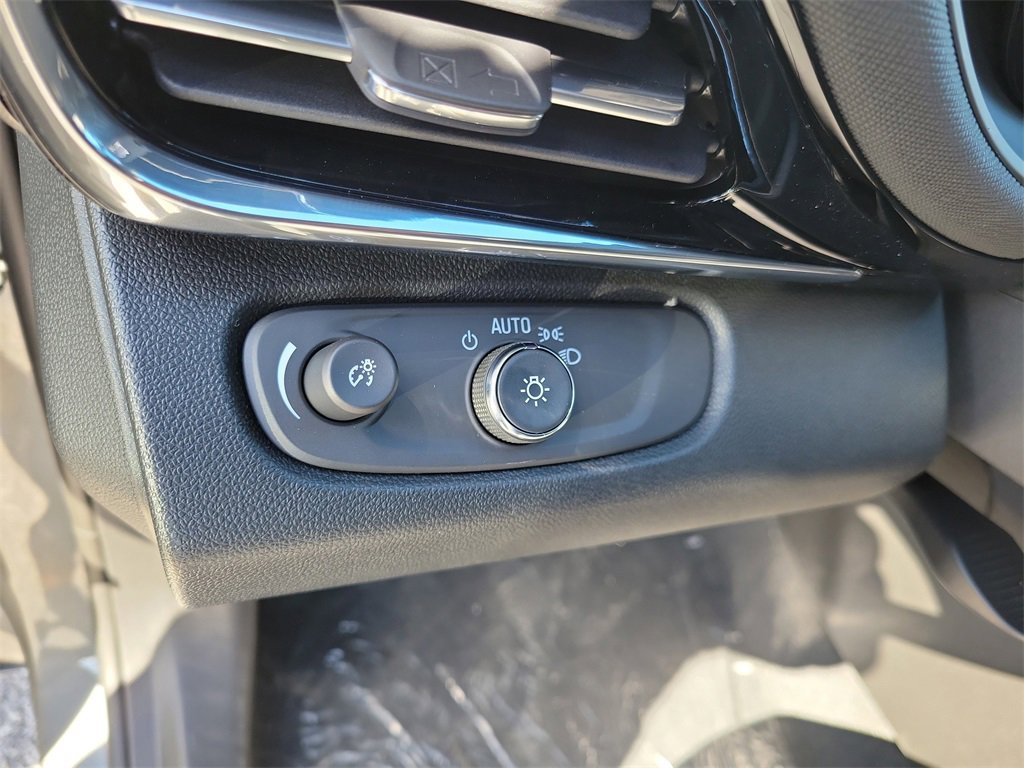 New 2026 Buick Envista Avenir image 26