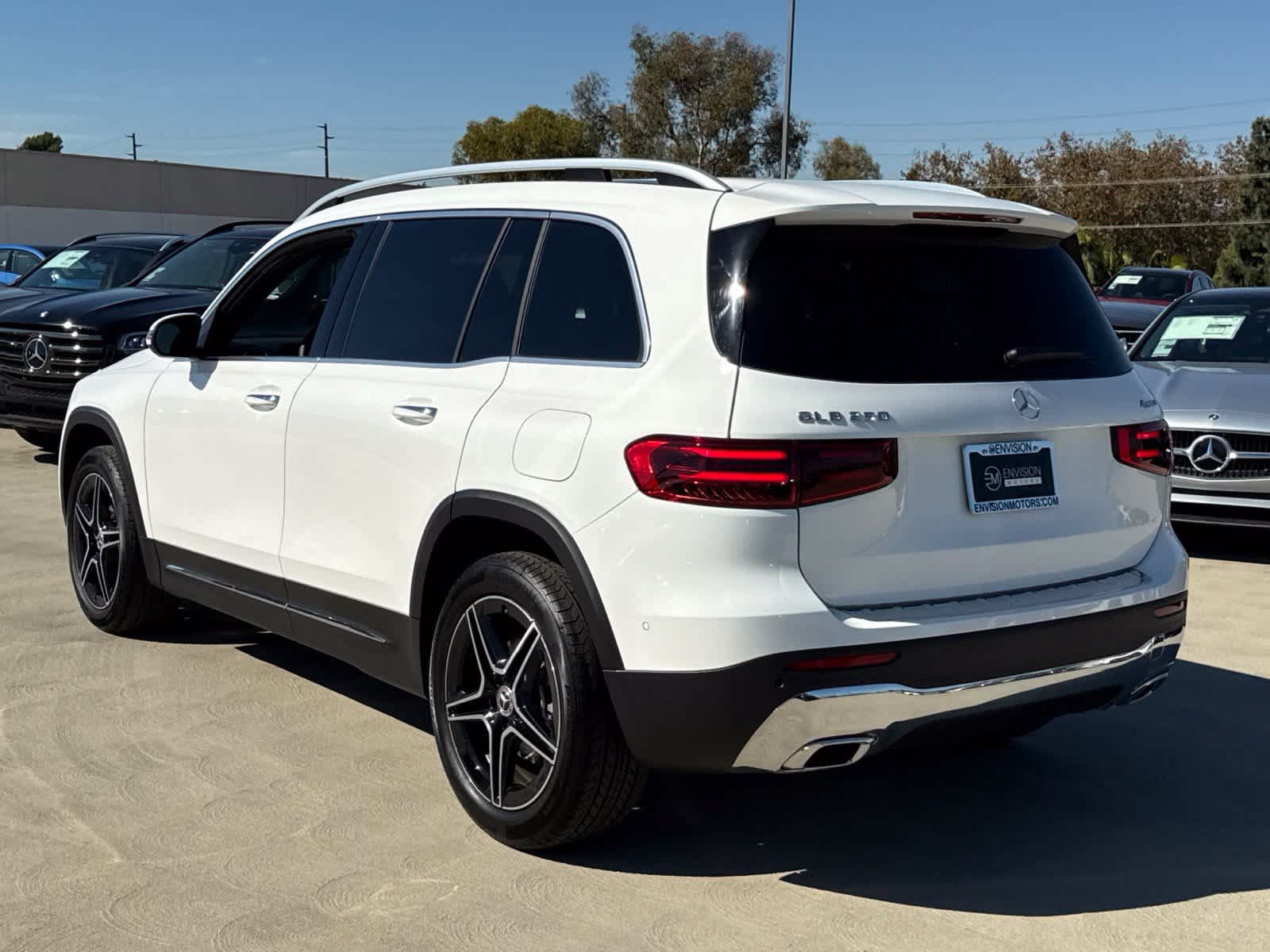 New 2026 Mercedes-Benz GLB 250 4MATIC image 8