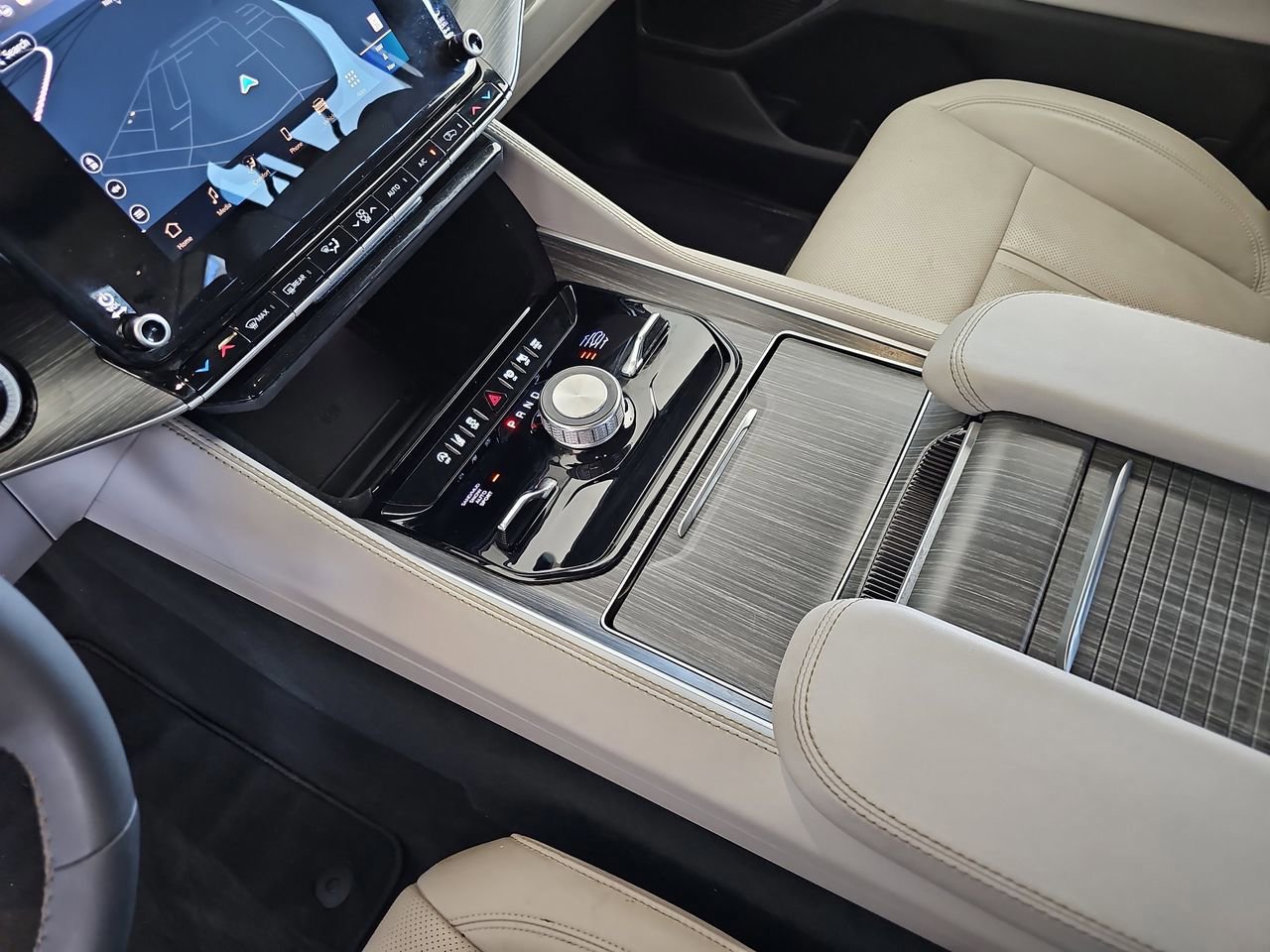 Used 2024 Jeep Wagoneer Series II w/ Convenience Group I image 32