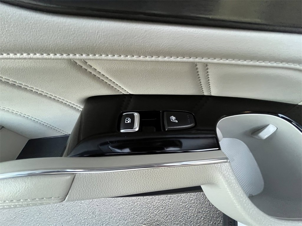 Used 2023 Kia Sorento SX Prestige image 25