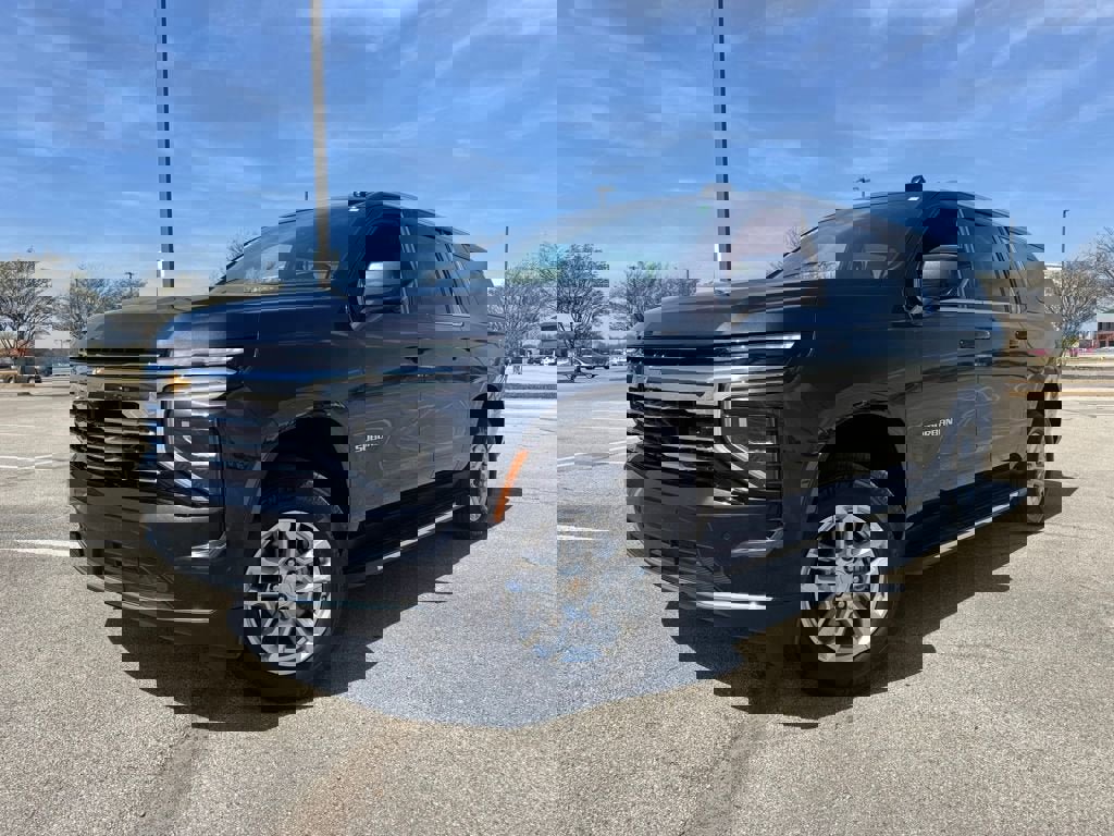 Used 2025 Chevrolet Suburban LT
