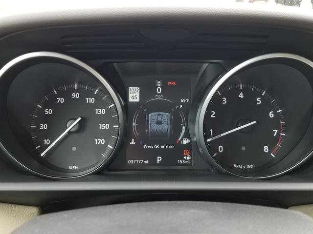 Used 2017 Land Rover Range Rover Sport HSE image 13