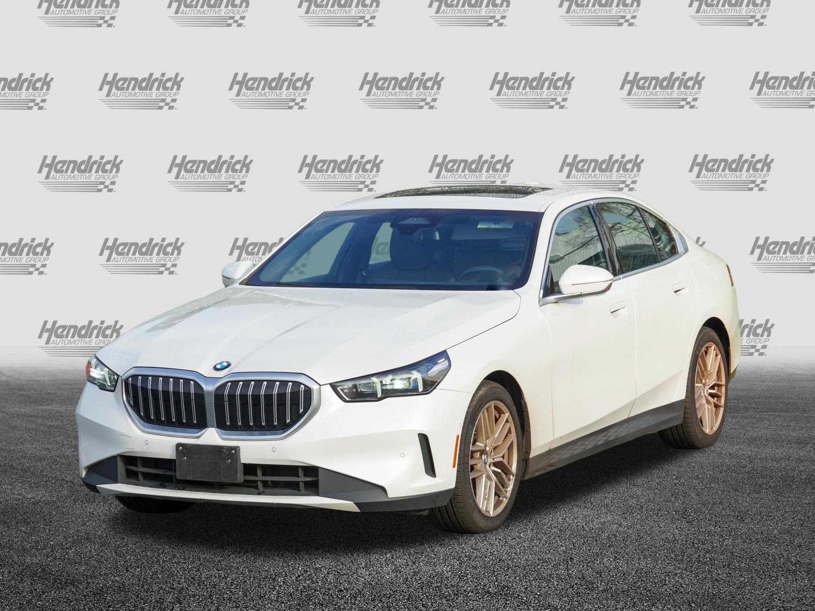 Certified 2024 BMW 530i xDrive w/ Convenience Package AWD/4WD image 5