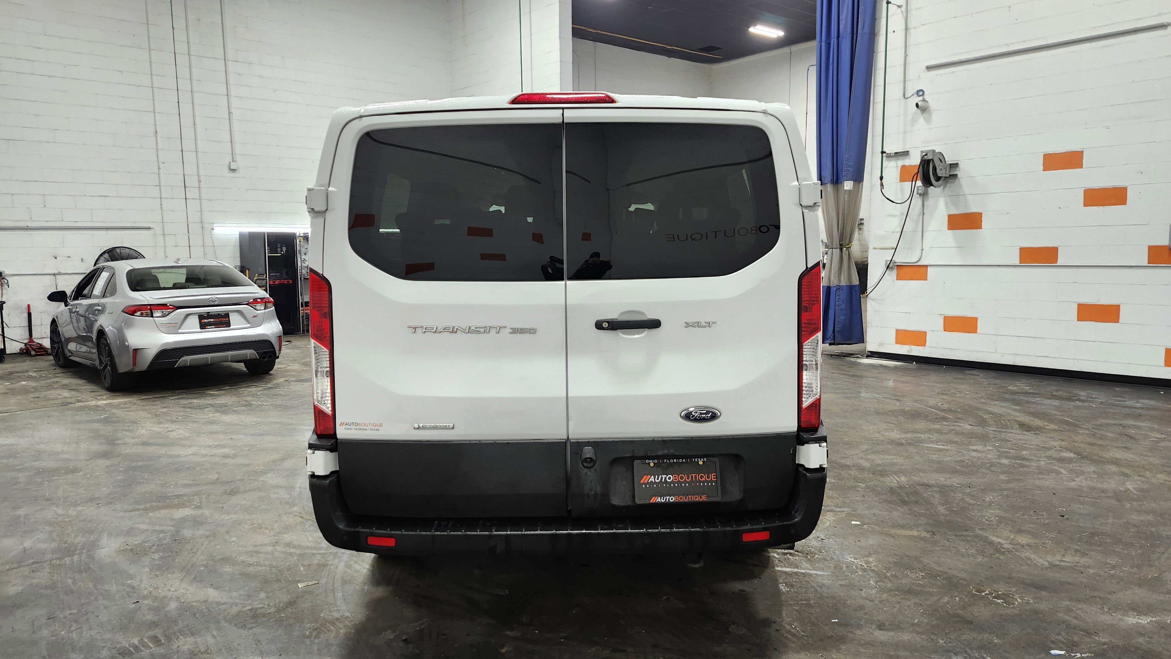 Used 2023 Ford Transit 350 XLT image 16