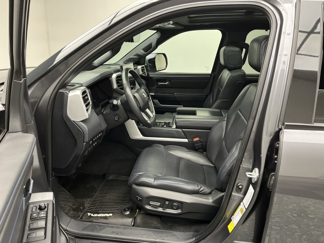 Used 2023 Toyota Tundra Platinum AWD/4WD video 3