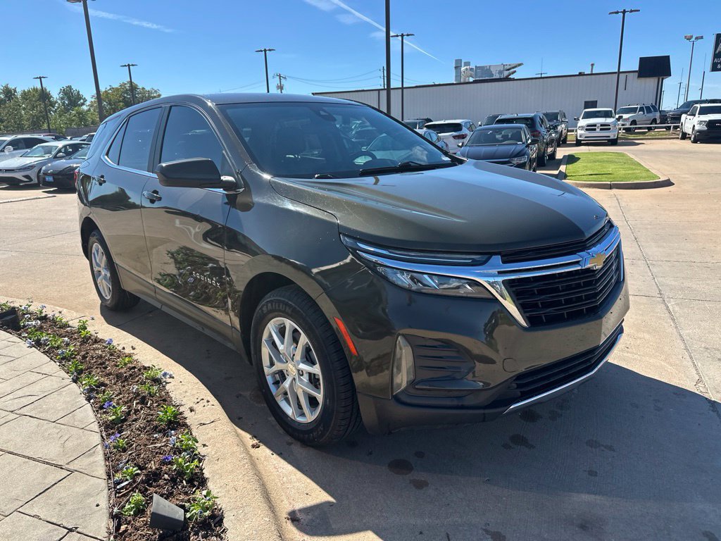 Used 2023 Chevrolet Equinox LT FWD image 3