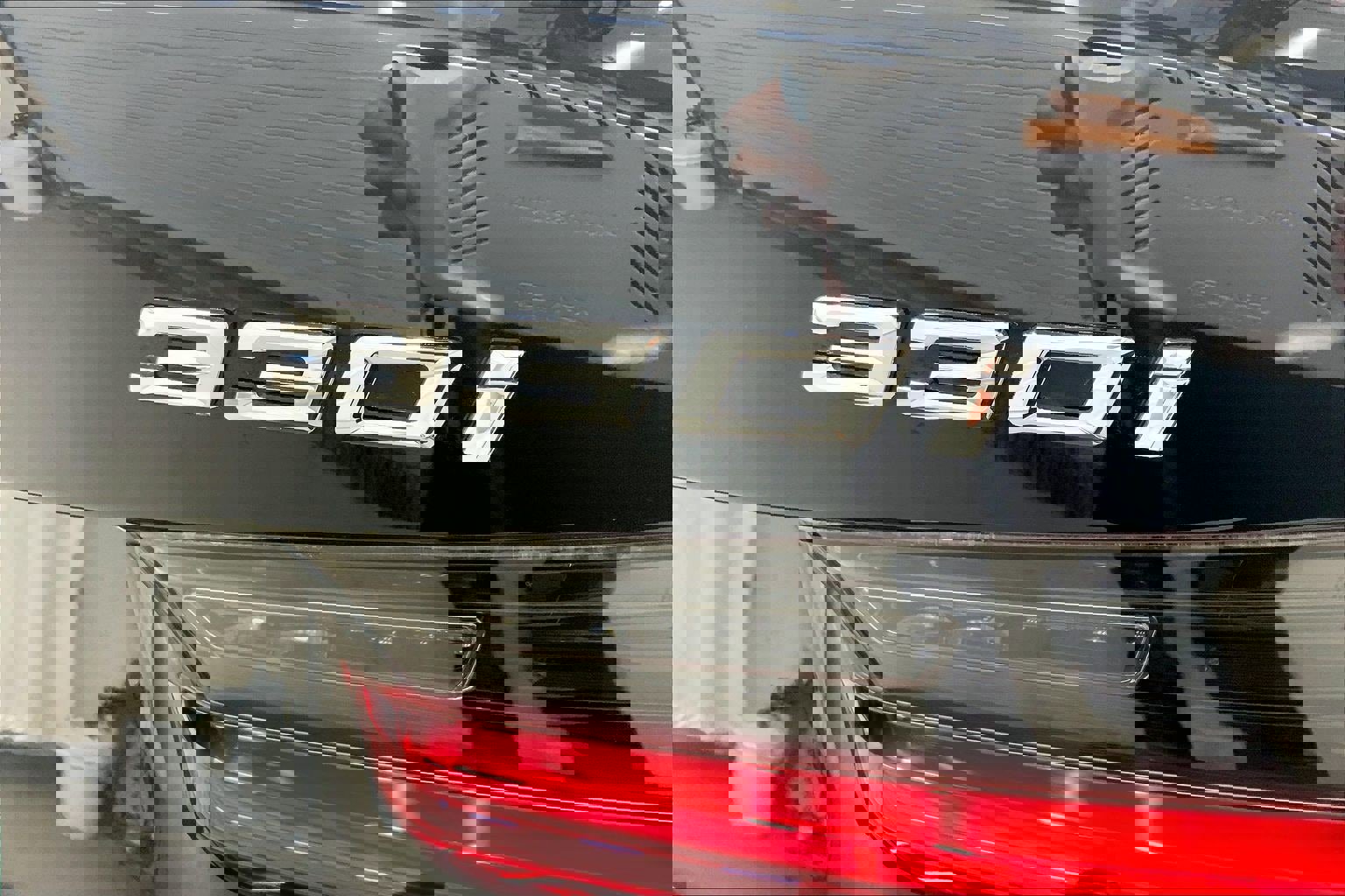 Used 2025 BMW 330i xDrive Sedan w/ Premium Package AWD/4WD image 7