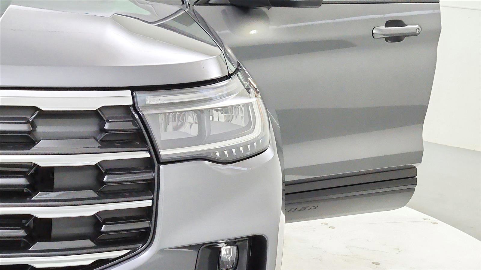 New 2026 Ford Explorer Active image 46