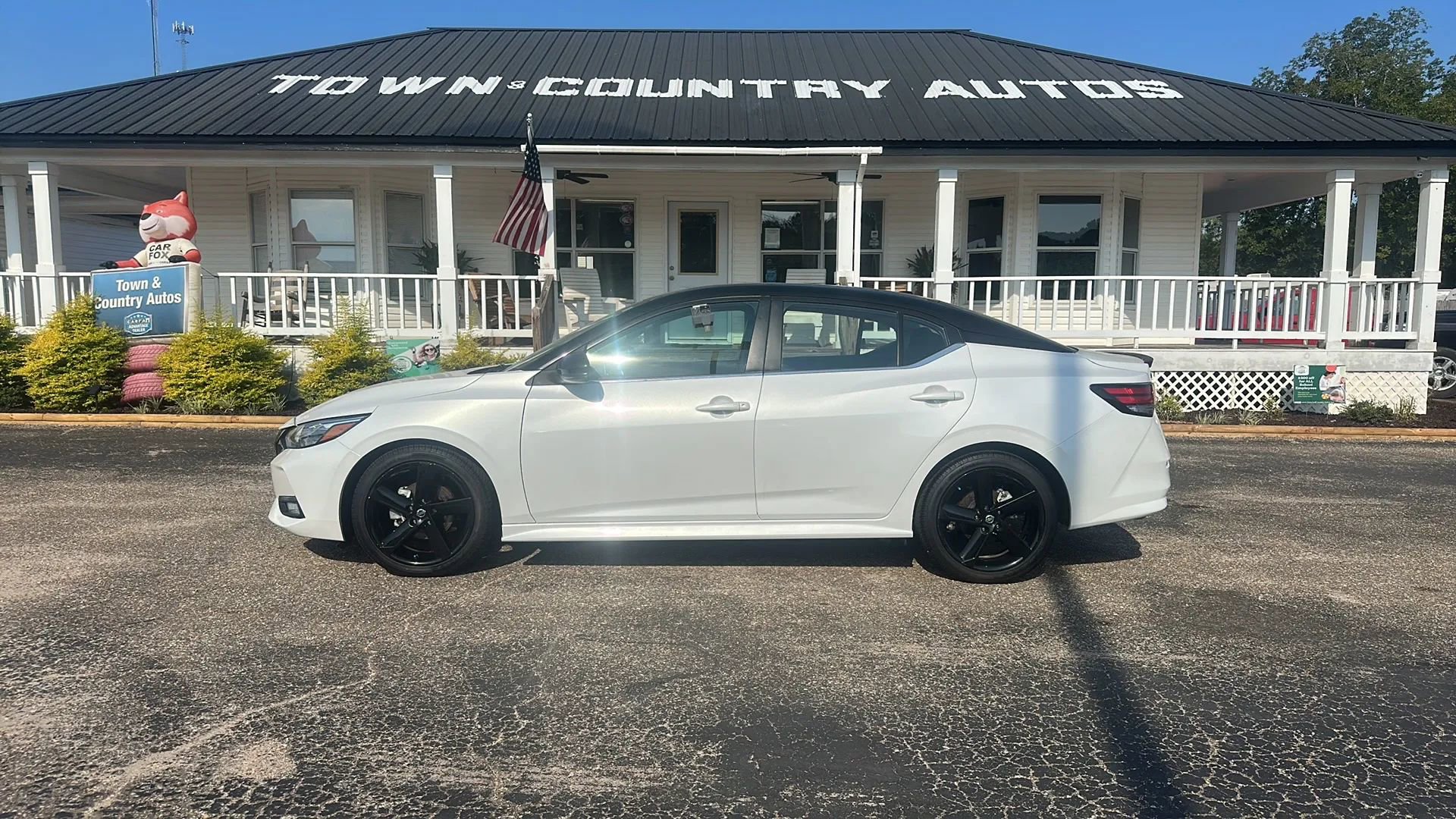 Used 2023 Nissan Sentra SR w/ Midnight Edition Package image 8