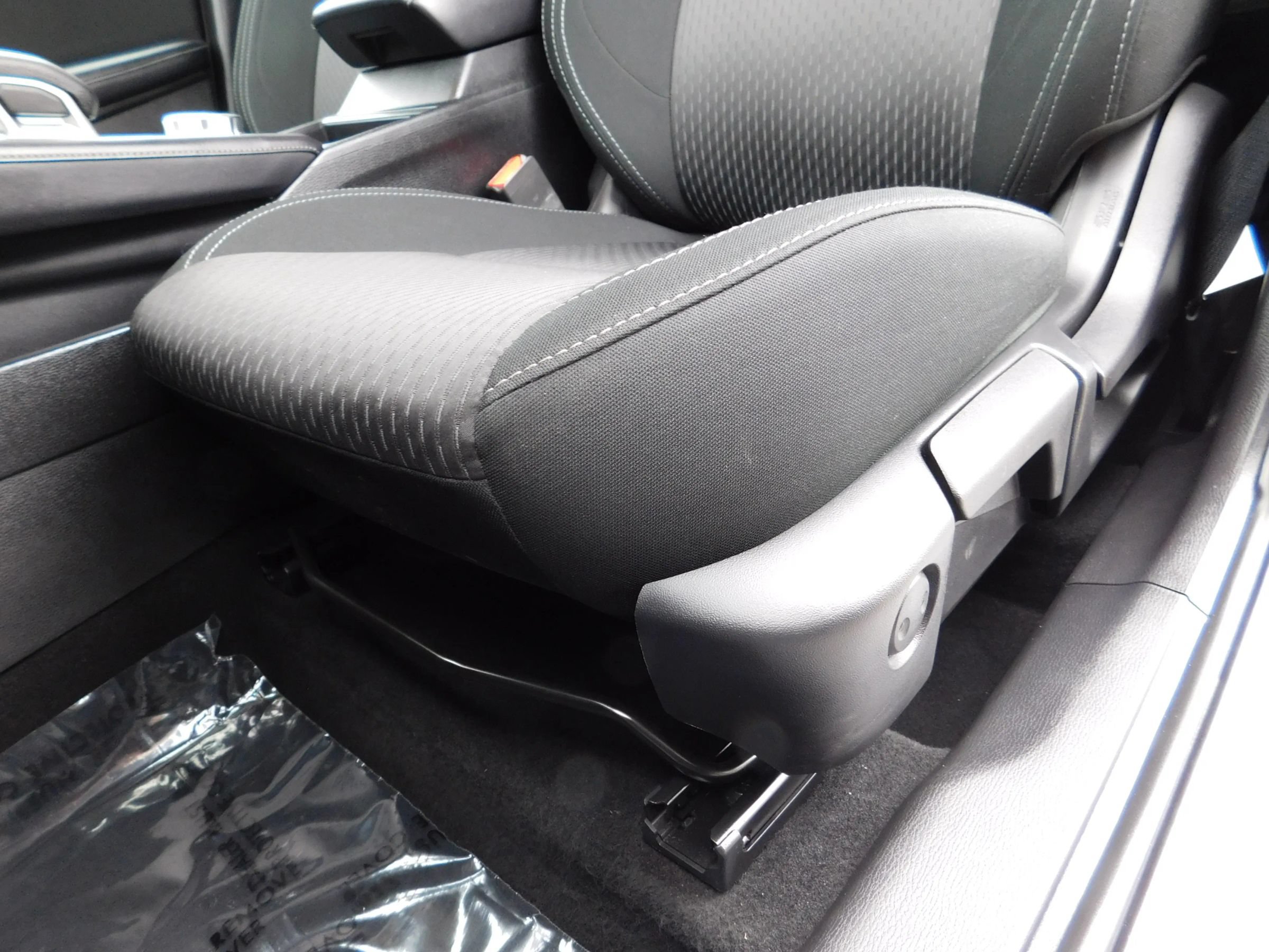 Used 2024 Mitsubishi Outlander ES AWD/4WD image 16