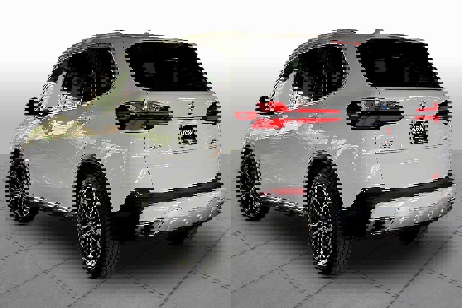 Used 2026 BMW X5 sDrive40i w/ Climate Comfort Package image 11