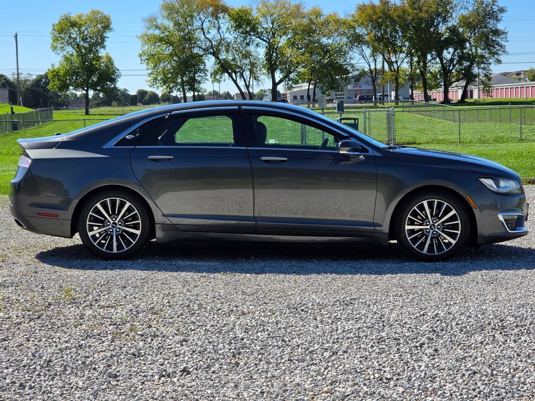 Used 2017 Lincoln MKZ Select w/ Select Plus Package AWD/4WD image 4