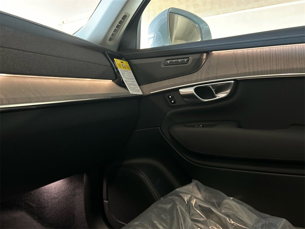 New 2026 Volvo XC90 B6 Ultra image 19