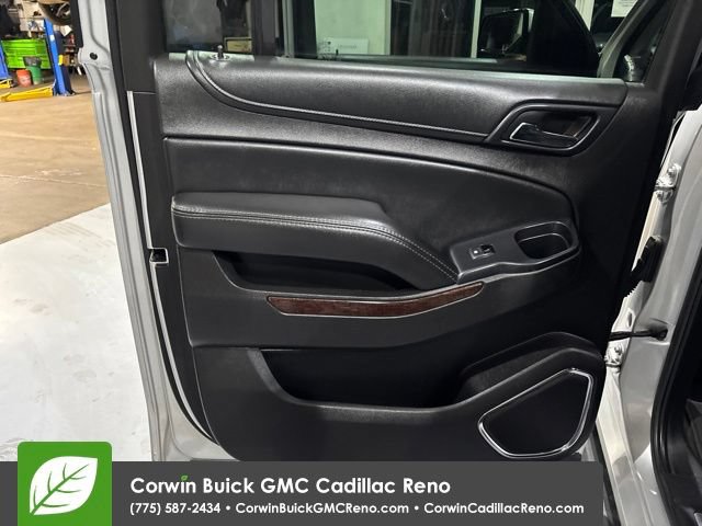 Used 2017 GMC Yukon XL SLT w/ Open Road Package AWD/4WD image 15