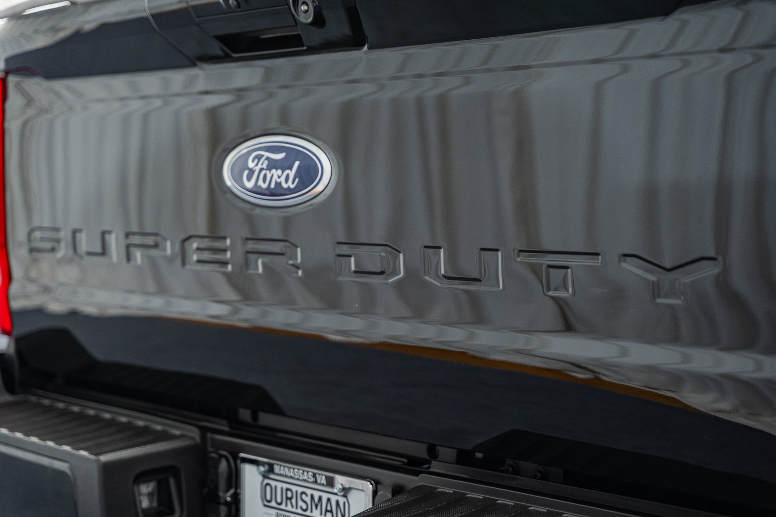 Used 2024 Ford F250 Lariat w/ Sport Appearance Package AWD/4WD image 7