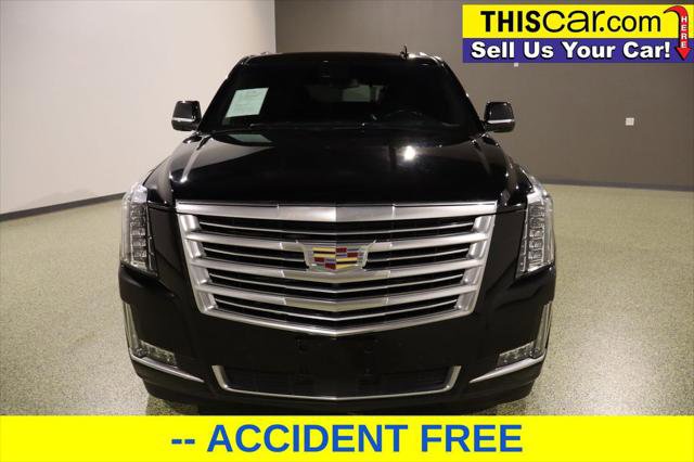 Used 2017 Cadillac Escalade Platinum image 2