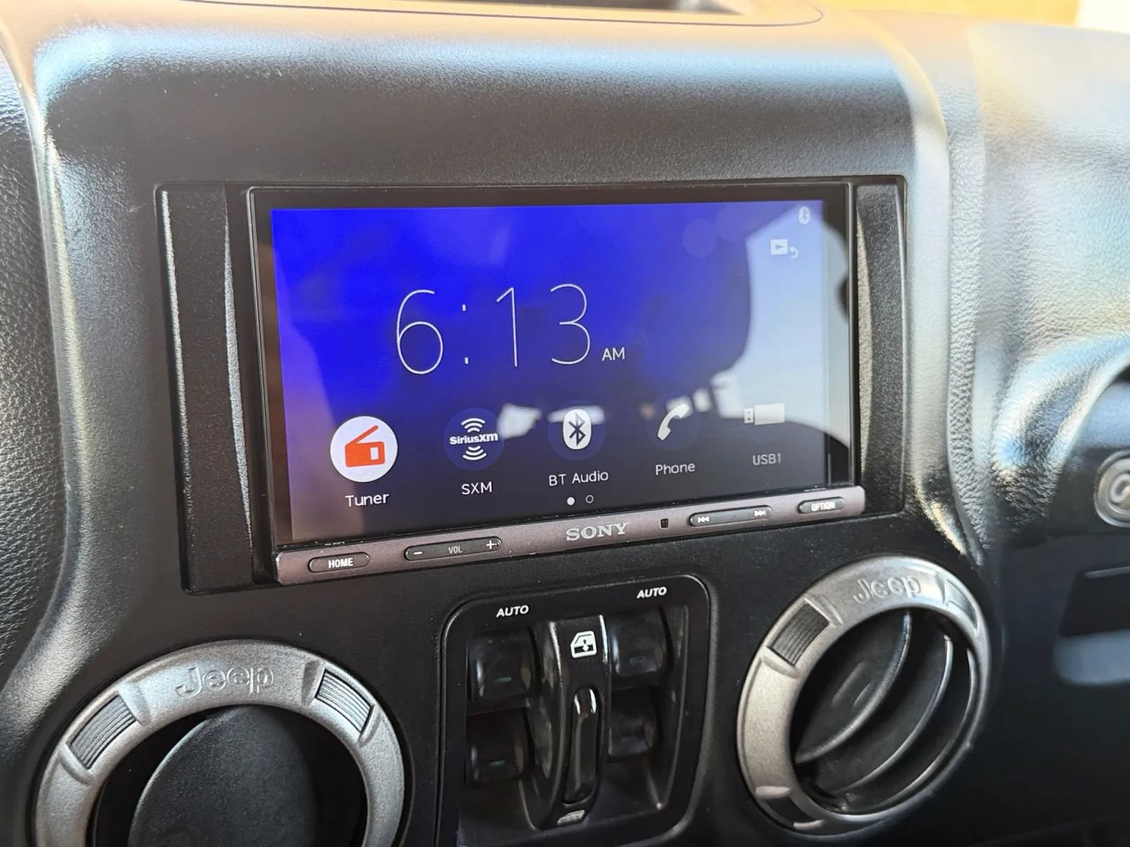 Used 2018 Jeep Wrangler Unlimited Sport S AWD/4WD image 32