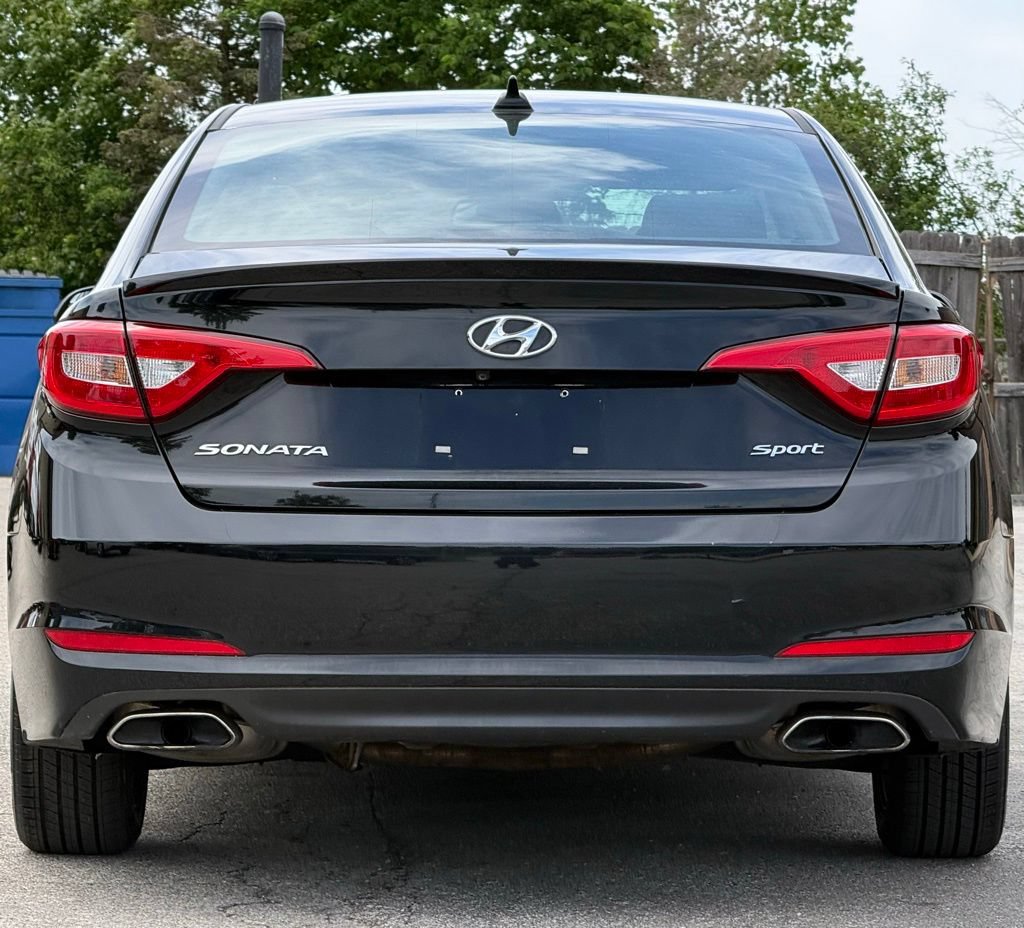 Used 2017 Hyundai Sonata Sport w/ Value Edition Package 02 FWD image 4