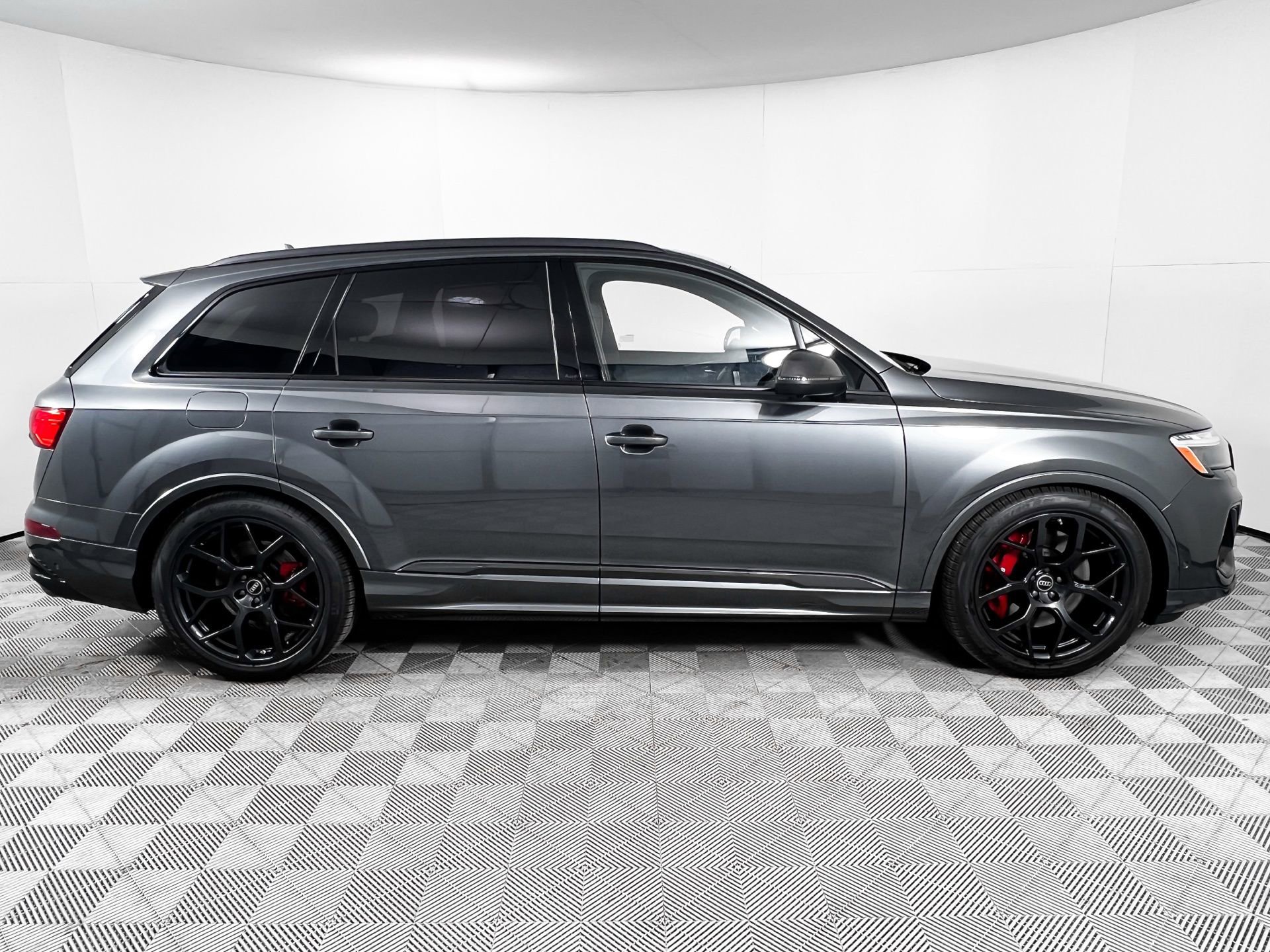 New 2026 Audi SQ7 Prestige image 8