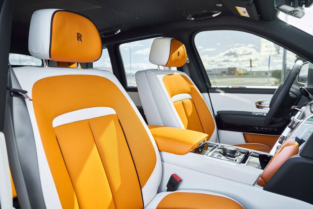 Used 2026 Rolls-Royce Cullinan AWD/4WD image 47