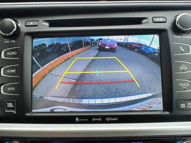 Used 2016 Toyota Highlander Limited Platinum w/ Four Season Floor Mat Package AWD/4WD image 29