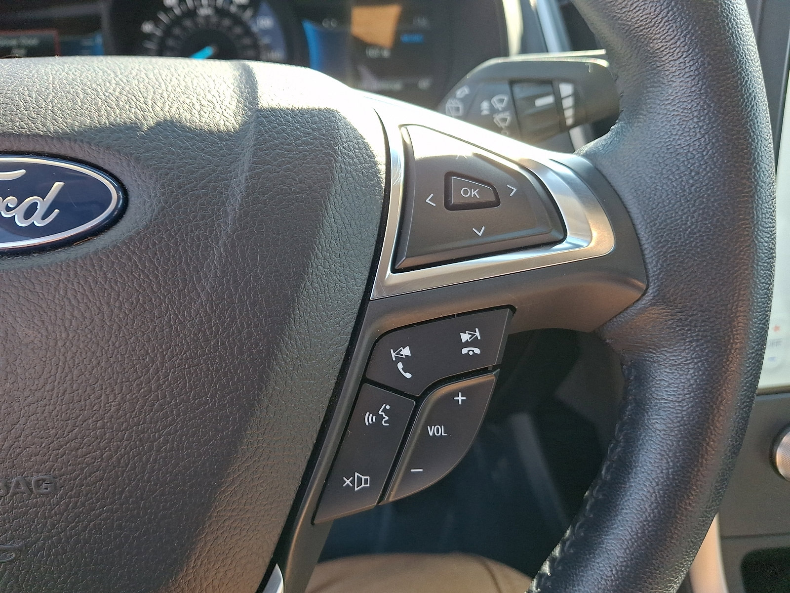 Certified 2022 Ford Edge SEL w/ Convenience Package AWD/4WD image 21
