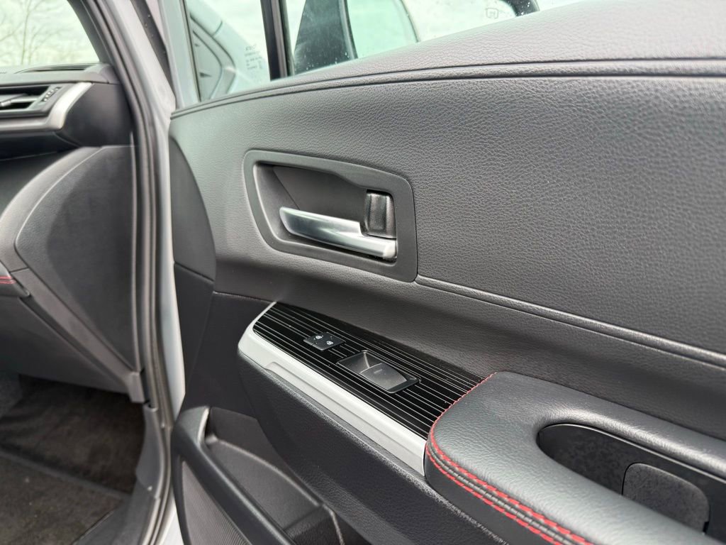 Used 2025 Toyota Sienna XSE image 19