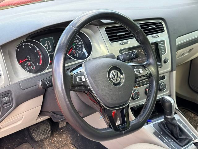 Used 2015 Volkswagen Golf S FWD image 11