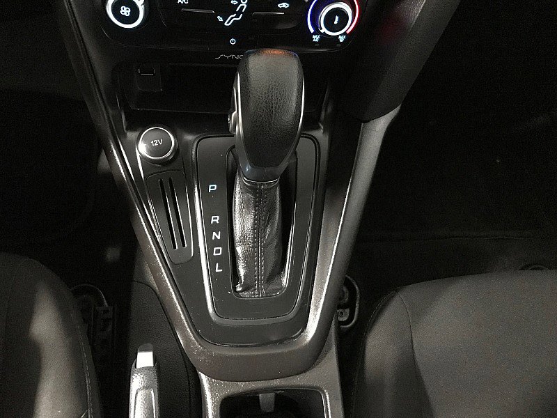 Used 2017 Ford Focus SE image 29